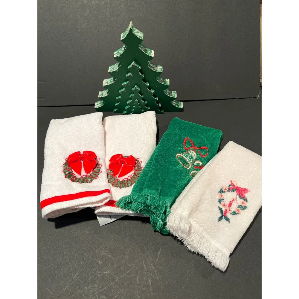 Vintage Christmas Bundle Nesting Wooden Trees & Embroidered Hand Towels 8pc Set